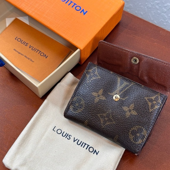 Authentic Louis Vuitton Monogram Mini Card Holder CJ0025 - Picture 10 of 11